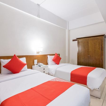 Oyo 335 Top Inn Khaosan Bangkok Buitenkant foto