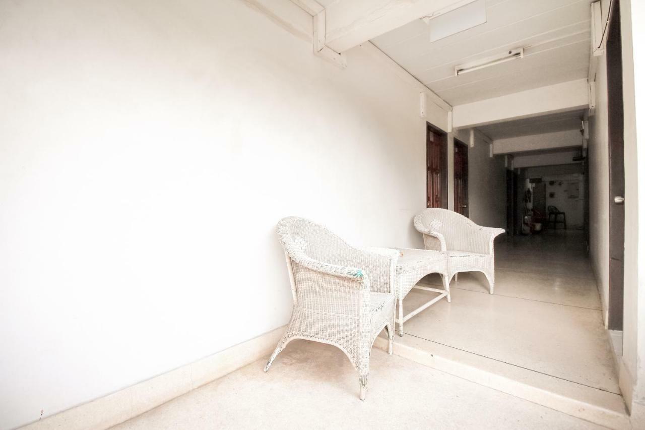Oyo 335 Top Inn Khaosan Bangkok Buitenkant foto