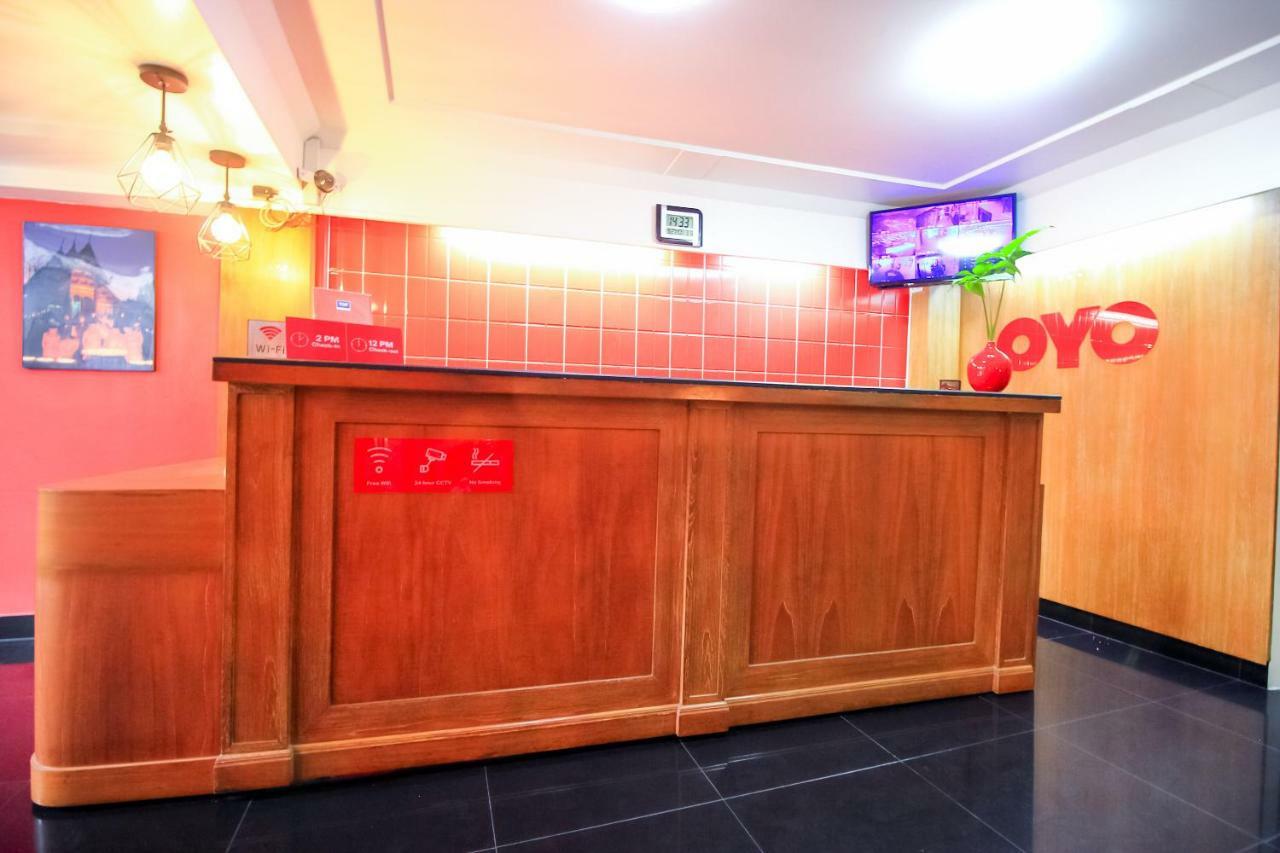 Oyo 335 Top Inn Khaosan Bangkok Buitenkant foto