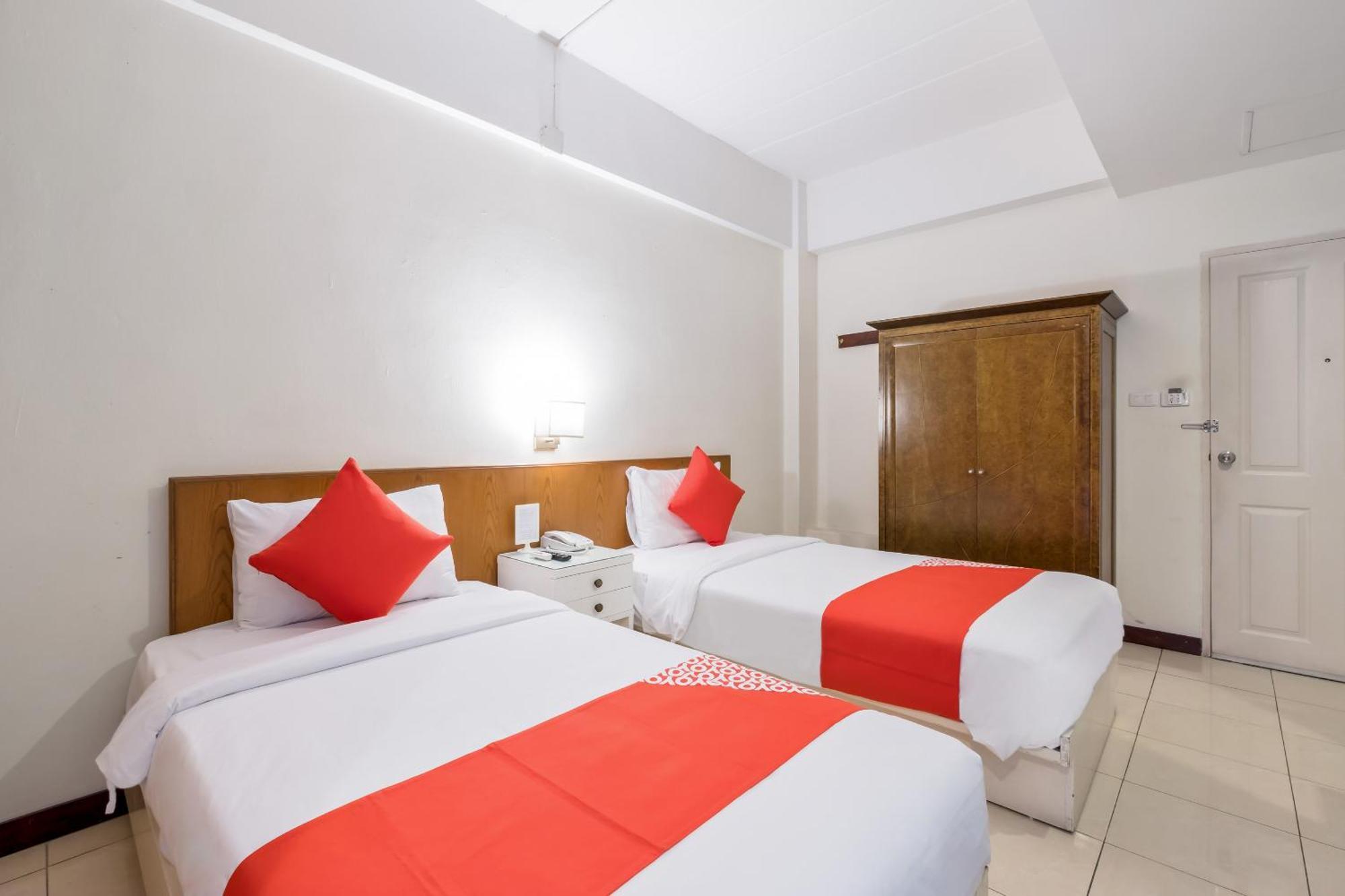 Oyo 335 Top Inn Khaosan Bangkok Buitenkant foto